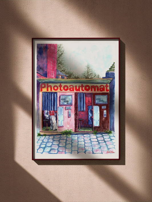 Photoautomat - made by talitha - Print - Art print reproduction of ‘Photoautomat’ — a nostalgic watercolour ink piece of St Pauli Hamburg’s red photo booth in sunlight, made by talitha.