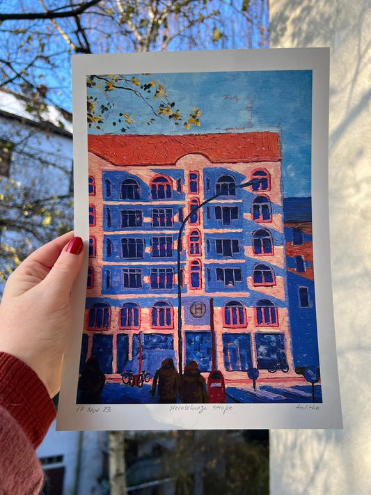Sternschanze, Hamburg - made by talitha -  Print -  Art print reproduction of ‘Sternschanzestraße’ — a textured oil painting of Hamburg streets and afternoon light, made by talitha.